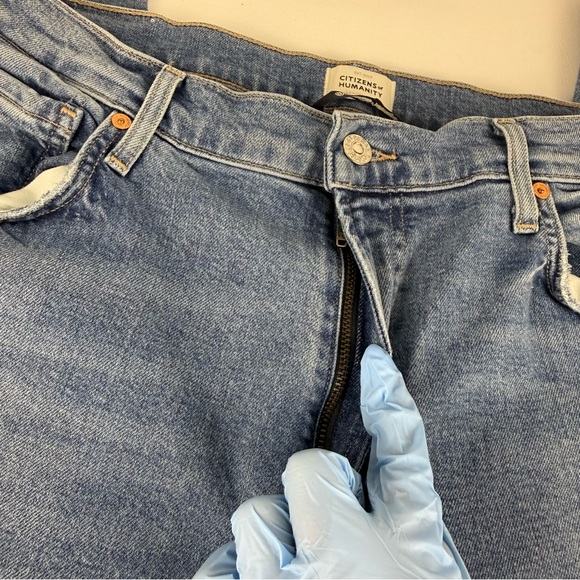 CITIZENS OF HUMANITY ISOLA SCULPT FLARE JEANS - Picture 4 of 9